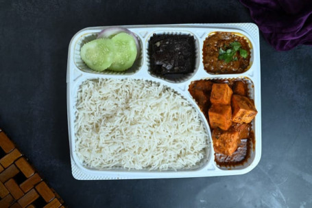 Executive Dal Makhani 'N ' Paneer Masala Thali