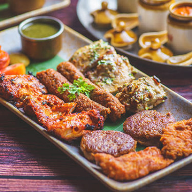 Non Vegetarian Platter 12 Pcs)