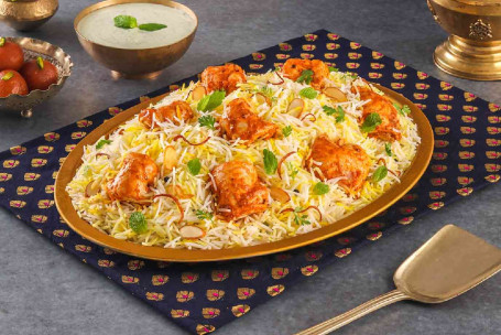 Murgh Tikka Kurczak Tikka Dum Biryani, Porcje 4)