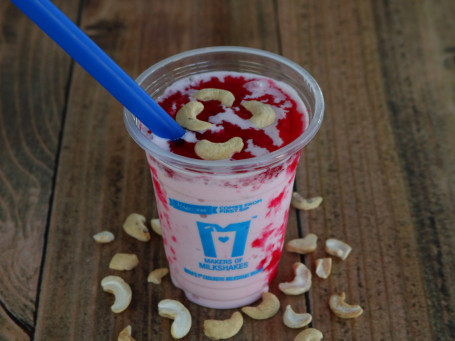 Strawberry Nuts Thickshake