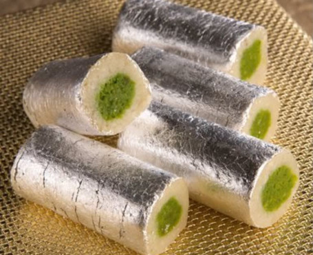 Kaju Pista Roll (1/4 Kg)