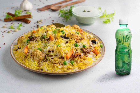 Kombinacja Napoju Veg Dum Biryani