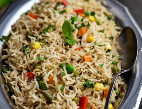 Veg Pulao With Mixed Bhoondi Raita