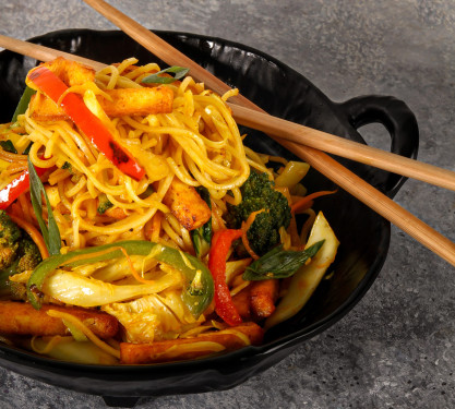 Crispy Paneer Szechwan Noodles