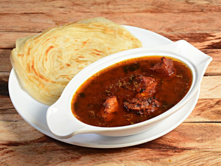 Parotta With Plain Gravy