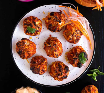 Shing Chan's Special Tandoori Momos (10 Pcs)