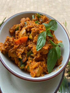 Brown Rice With Grilled Chicken, Veggies And Low Fat Sauce