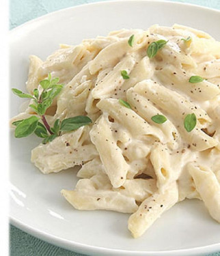 Classic Penne Alfredo Pasta