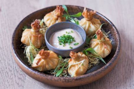 Crispy Kurkure Veg Momos