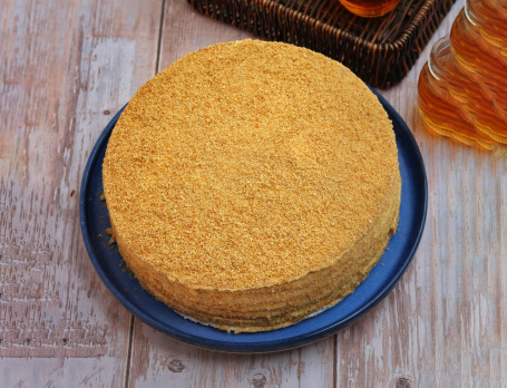 Hive Honey Cake 1 Kg