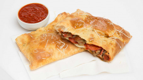 Miłośnicy Mięsa Calzone