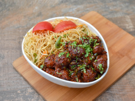 Veg Hakka Noodles Veg Manchurian Gravy