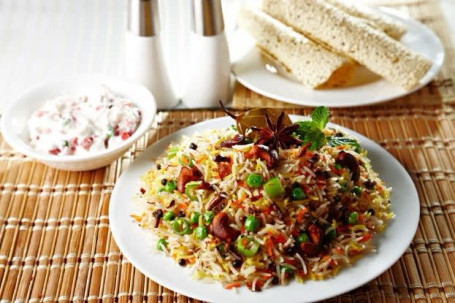 Bhuna Paneer Dum Biryani 750 Grams