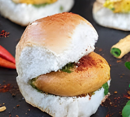 3 Aamch Vadapav(Spicy)