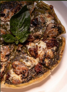 Pesto Mushroom Deep Pan Pizza