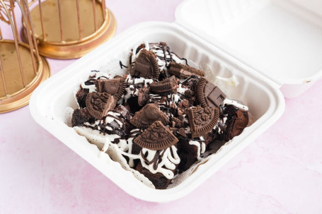 Cookies Cream Brownie Box