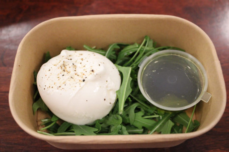 Burrata And Rocket With Balsamic Vinegar And Evoo