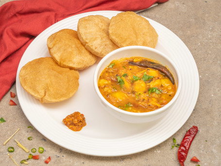 Plate Aloo Poori (4 Plate With Aloo Sabji)