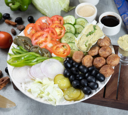 Guru Garlic Falafel Hummus Salad