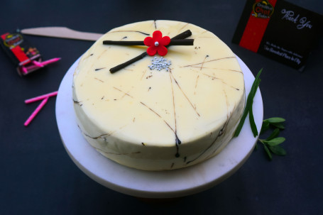 Marble White Chocolate Cake