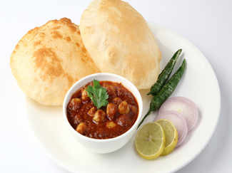 Chhola Bhatura [2 Pieces]