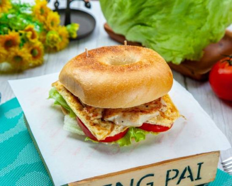 Fēi Lì Jī Pái Dàn Bèi Guǒ Filet Chicken Chop Bagel