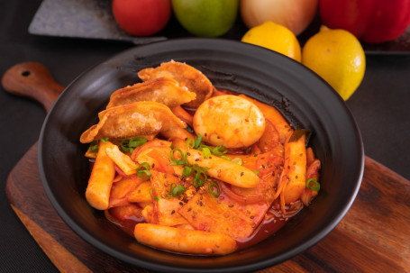 Spicy Rice Cake Tteokbokki