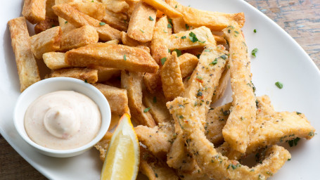 Salt And Pepper Calamari Chips Drink