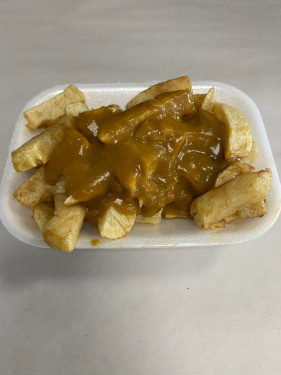 Small Tray Of Chips And Curry Sauce