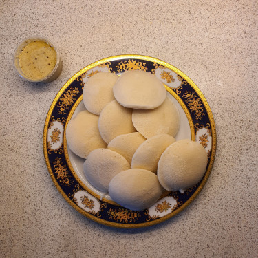 Idlys Steamed Rice And Lentil Cake (V) (Ve)