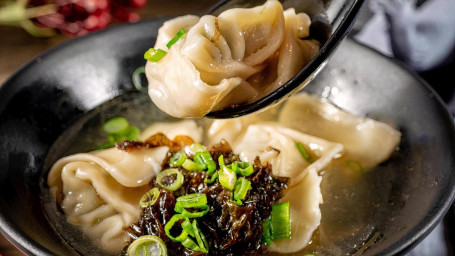 Chicken Vegetable Wontons In Chicken Broth Jī Tāng Cài Ròu Dà Hún Tún