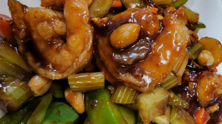 Sichuan Spicy Shrimp With Peanut