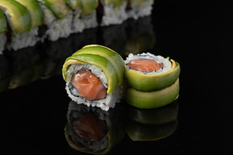 Niú Yóu Guǒ Sān Wén Yú Juǎn Avocado Salmon Roll