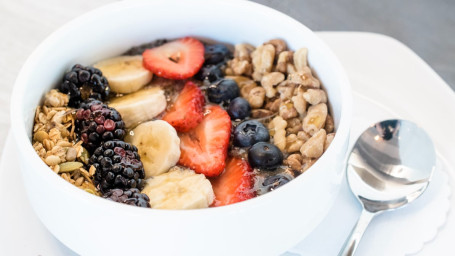 Chia 'N Berries Bowl