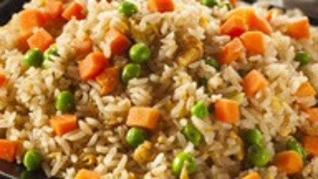 39. Vegetable Fried Rice Cài Chǎo Fàn