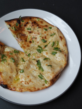 Green Chilli, Garlic Mature Cheddar Naan