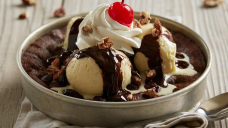 Bj's Hot Fudge Brownie Pizookie