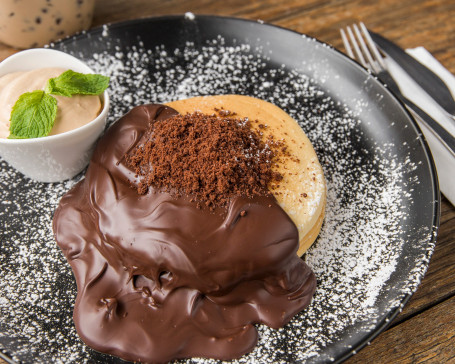 Melted Chocolate Bruno Pancake