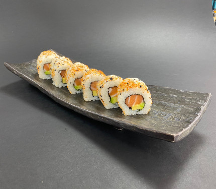 Spicy Salmon Chumaki (6 Pieces)