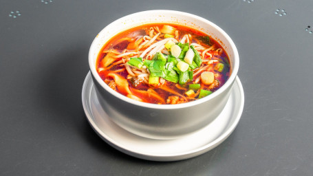 Taiwanese Red-Braised Beef Noodles: Original Slightly Spicy Tái Wān Hóng Shāo Dāo Xuē Niú Ròu Miàn, Wēi Là