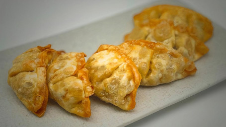 Beef Gyoza (6 Pieces)