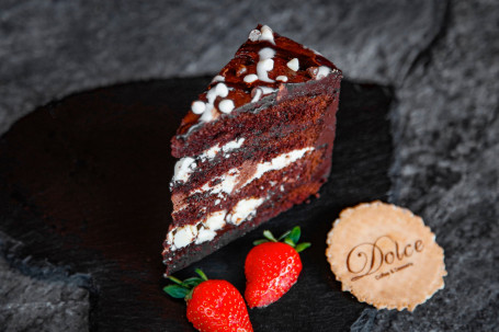 Luxurious 4 Layer Chocolate Fudge Cake