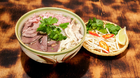 Pho Dac Biet   Halal