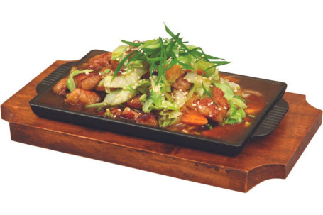 Sweet Chicken Chul Pan Comes With Rice Tián Jī Ròu Tiě Bǎn Shāo Pèi Fàn