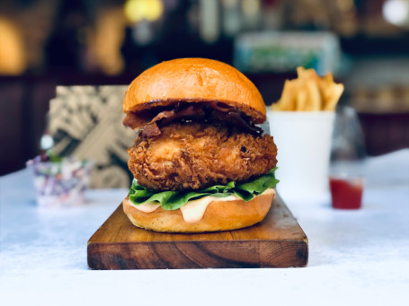 Southern Fried Chicken Burger Nán Fāng Zhà Jī Hàn Bǎo