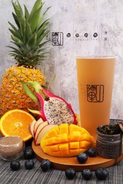 Máng Máng Shuǐ Guǒ Tàn Shāo Wū Lóng Chá Mango Charcoal-Baked Oolong Tea Dòng Iced