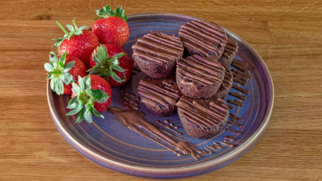 Brownie Bites With Nutella Sauce Strawberries