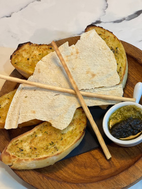 Pane All’aglio Ed Alle Erbe