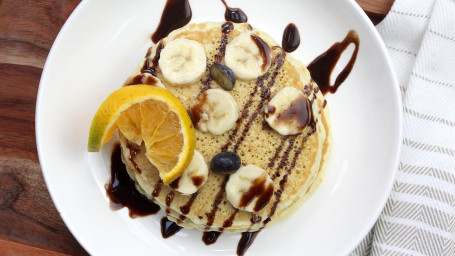 B11. Pancakes With Fruit