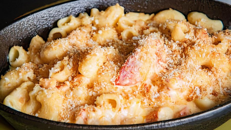 Cheese Monger's Mac Cheese With Maine Lobster Meat